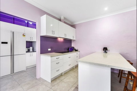 McKinnon's Holiday Home - Hervey Bay Accommodation 1