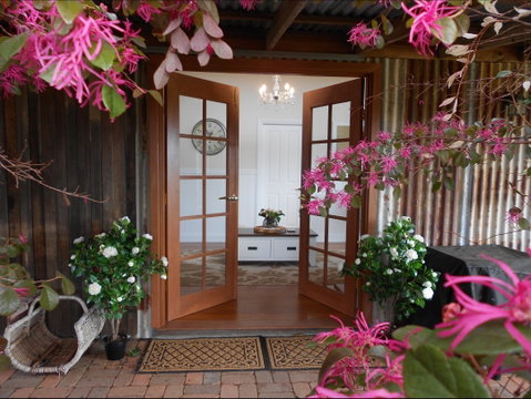 Milton Country Retreat: The Chocolate Cottages - Hervey Bay Accommodation 0