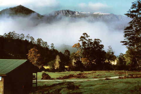 Mountain Valley Wilderness Holidays - Hervey Bay Accommodation 0