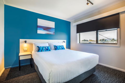 Nightcap At Riverside Hotel Motel - Tourism Hervey Bay 0