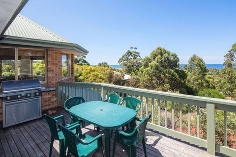 Ocean House - Hervey Bay Accommodation 1