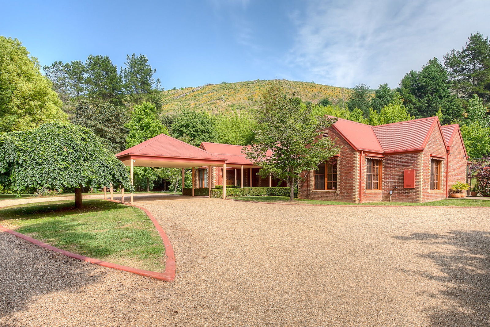  Hervey Bay Accommodation