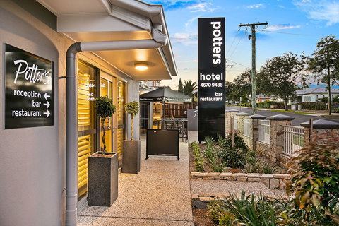 Potters Boutique Hotel Toowoomba - Hervey Bay Accommodation 1