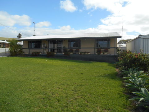Roshy's Retreat - Hervey Bay Accommodation 0