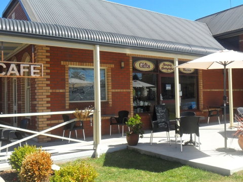 Sheffield Motor Inn - Tourism Hervey Bay 2