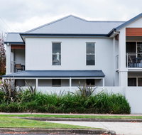 Stay Bathurst - Hervey Bay Accommodation