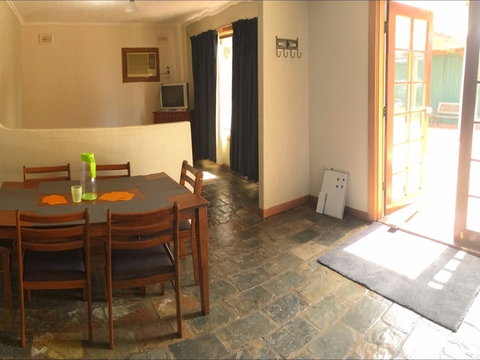 Stopover On Ocean Avenue - Hervey Bay Accommodation 0