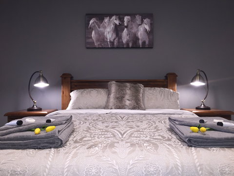 Swagman Homestead At Stockman's Ridge Wines - Hervey Bay Accommodation 0