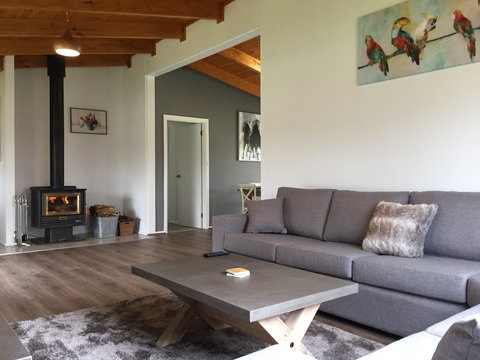 Swagman Homestead At Stockman's Ridge Wines - Hervey Bay Accommodation 1