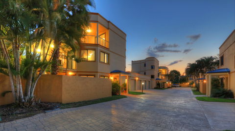 The Grange Resort Hervey Bay - Hervey Bay Accommodation 1