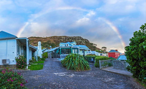 Touchwood Cottages & Gallery & Cafe - Tourism Hervey Bay 1