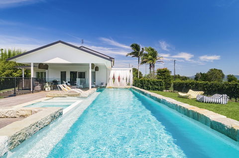 Villa St Helena - Hervey Bay Accommodation 0