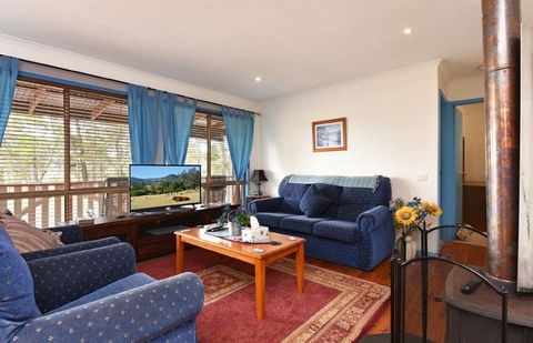 Wallaby Cottage - Hervey Bay Accommodation 1