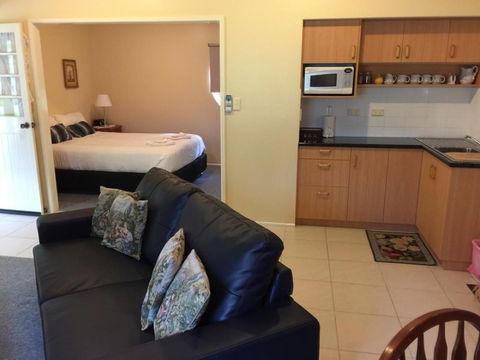 Curtis Falls Mountain Retreat - Hervey Bay Accommodation 9
