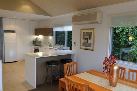 The Victoria Port Fairy - Hervey Bay Accommodation 5