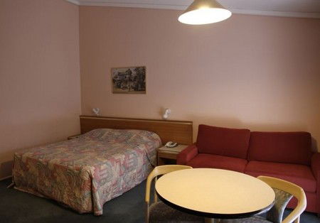 Bay Hotel Motel - Hervey Bay Accommodation 2