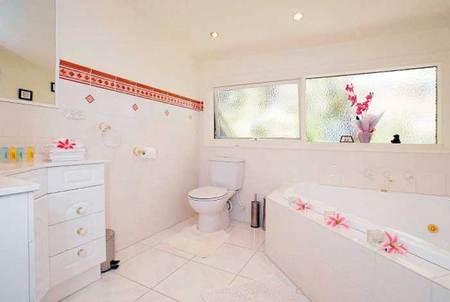 Annie Roe's Luxury Bed And Breakfast - Tourism Hervey Bay 4