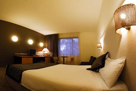 Golden Pebble Hotel - Hervey Bay Accommodation 4