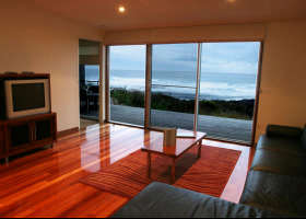 Hearns Beachside Villas - Hervey Bay Accommodation 2