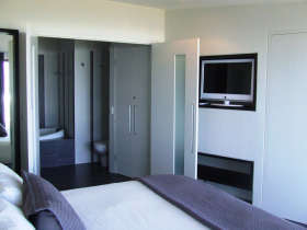 Hearns Beachside Villas - Hervey Bay Accommodation 4