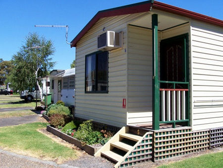 Leongatha Apex Caravan Park - Hervey Bay Accommodation 0