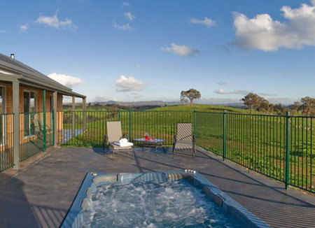 Hut On The Hill Heathcote - Tourism Hervey Bay 1