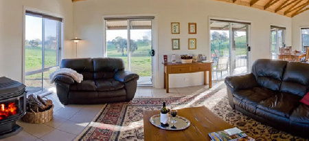 Hut On The Hill Heathcote - Tourism Hervey Bay 5