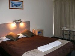 Warrina Motor Inn - Hervey Bay Accommodation 0