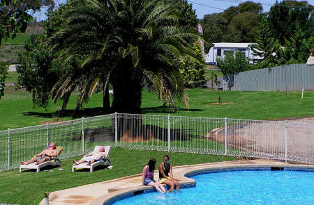 Swan Hill Holiday Park - Hervey Bay Accommodation 0