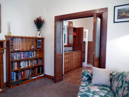 Trafalgar Cottage - Hervey Bay Accommodation 2
