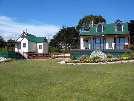 Loves Lane Cottages - Tourism Hervey Bay 0