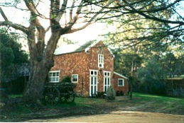 Claremont Coach House - Tourism Hervey Bay 1