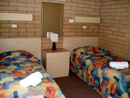 Aaden Holiday Apartments - Hervey Bay Accommodation 4