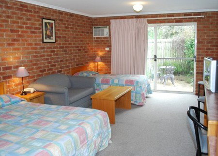 Inverloch Central Motor Inn - Tourism Hervey Bay 4