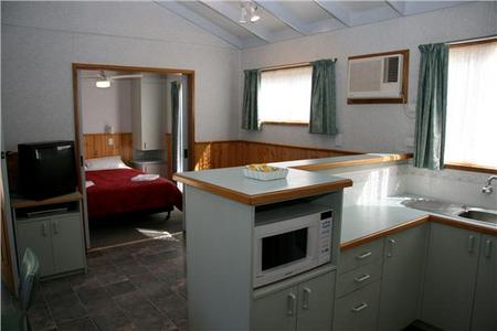 Sale Motor Village - Hervey Bay Accommodation 4