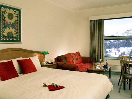 Grand Mercure Chalet Mt Buller - Hervey Bay Accommodation 3