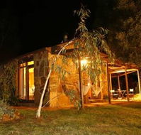 Wombat Hills Cottages - Hervey Bay Accommodation