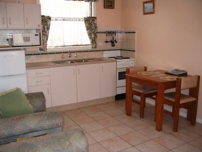 Lakes Entrance Holiday Units - Hervey Bay Accommodation 4