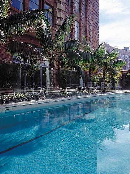 Adina Apartment Hotel Sydney, Central - Hervey Bay Accommodation 4