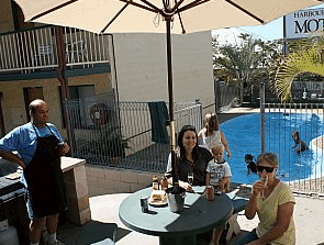 Harbour Lodge Motel - Hervey Bay Accommodation 1