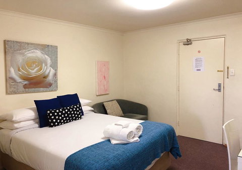 Canberra Short Term & Holiday Accommodation - Hervey Bay Accommodation 2