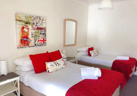 Canberra Short Term & Holiday Accommodation - Hervey Bay Accommodation 3