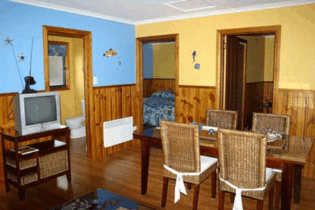 Bicheno's Gallery and Apartments - Hervey Bay Accommodation