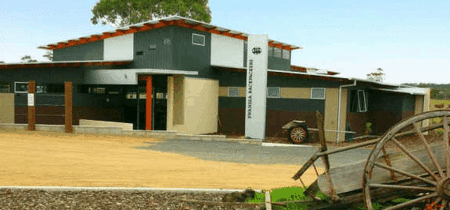 Swansea Backpacker Lodge - Hervey Bay Accommodation