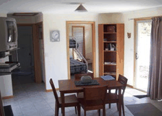 Yakkalla Holiday Cottage - Hervey Bay Accommodation 2