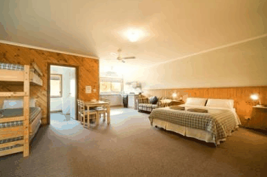 Banjo’s All Seasons Accommodation - Hervey Bay Accommodation 1