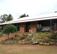 Yayl Lodge Bed  Breakfast - Hervey Bay Accommodation