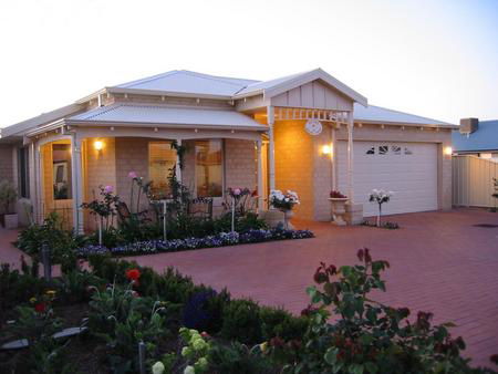 Sussex On Willis Cove Bed And Breakfast - Hervey Bay Accommodation 0