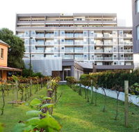 Honeysuckle Executive Apartments - Hervey Bay Accommodation