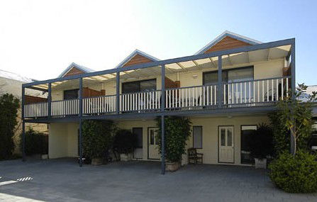 Freo Mews Executive Apartments - Hervey Bay Accommodation 0